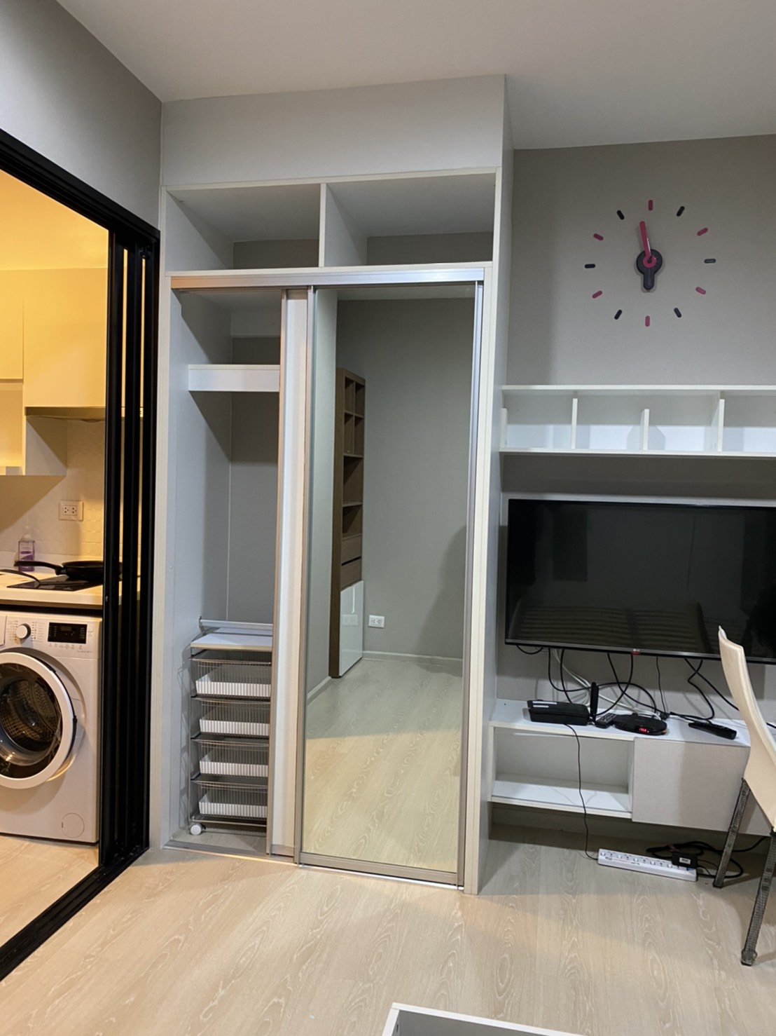 ให้เช่าคอนโด Condolette Midst Rama 9 (คอนโดเลต มิสท์ พระราม 9) ห้องสตูดิโอ 1 ห้องน้ำ ขนาด 23 ตรม ชั้น 14 ทิศตะวันออกไม่ร้อน ไม่มีตึกบัง วิวดีมาก ราคาเช่า 14,000 บาท