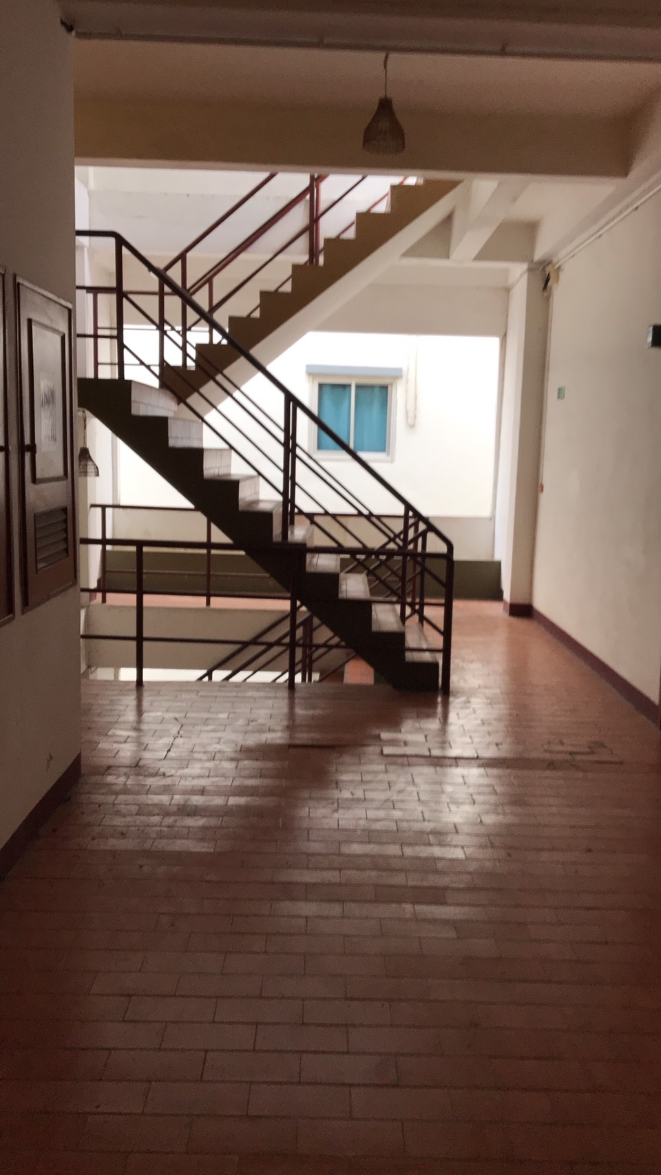 ขายตึกแถวอาคารพาณิชย์ 3 คูหาติดกัน 4 ชั้น + ดาดฟ้า ตั้งอยู่ที่ ป่าตอง จังหวัดภูเก็ต