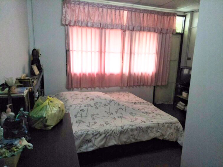 ขายตึกแถว 3 ชั้น ครึ่ง แนวรถไฟฟ้าสีน้ำเงิน อยู่ในซอย จรัญสนิทวงศ์ 41 ห่างจากปากซอยไม่เกิน 100 เมตร