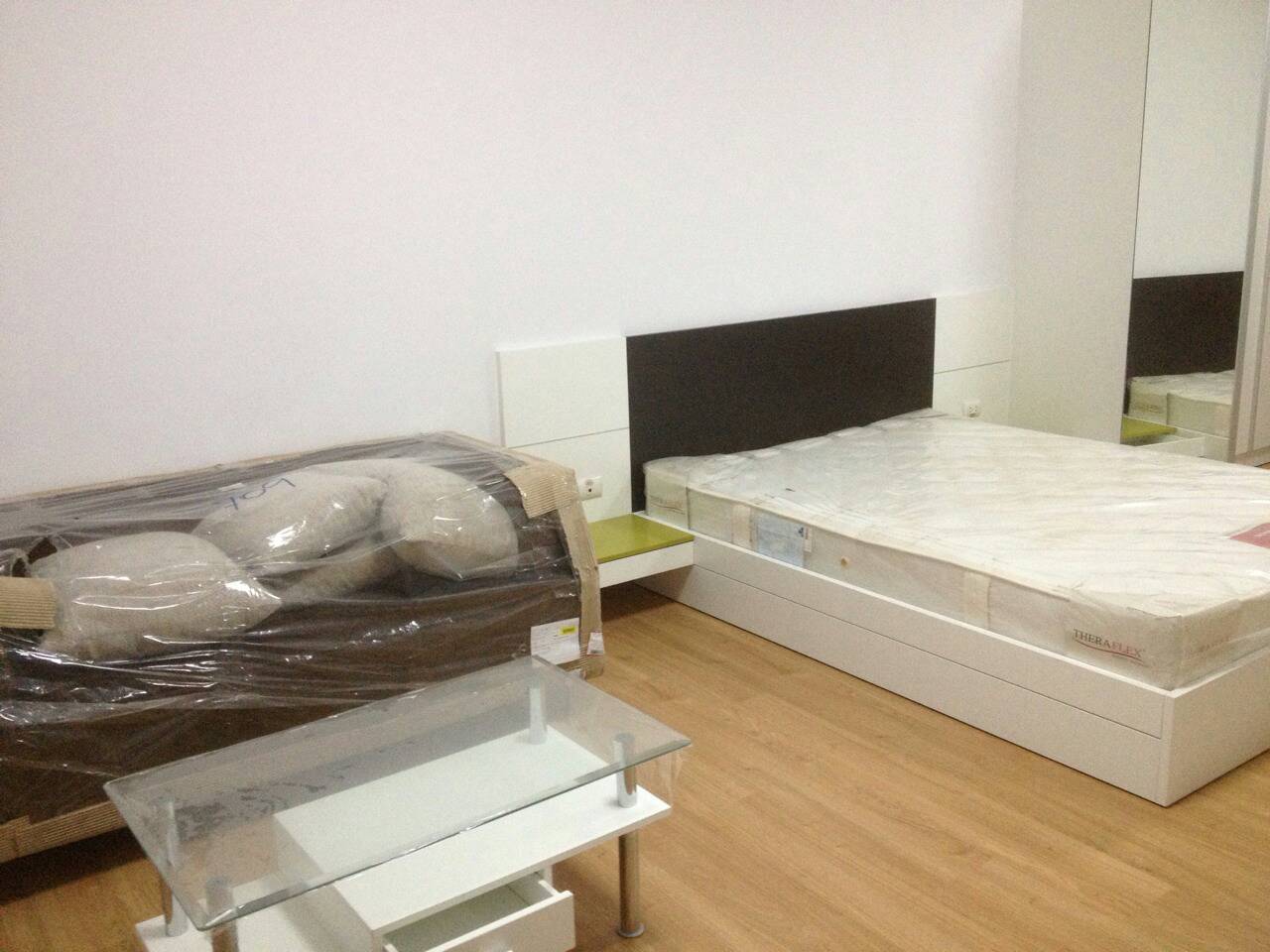 ให้เช่า/ขาย Condo Supalai Park Asoke-Ratchada ห้อง studio ชั้น 7 พื้นที่ 34 ตร.ม เช่า 12500 / เดือน ขาย 2.55 ล้าน วิวถนนพระราม 9 พร้อมเฟอร์นิเจอร์