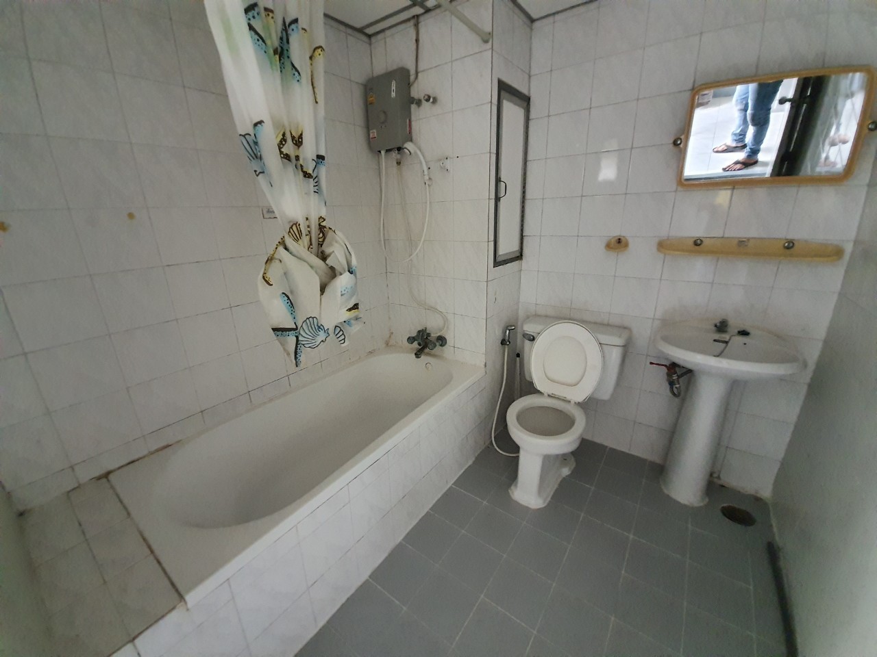 ให้เช่า คอนโดติดถนนพระราม 4 ห่างBTSเอกมัย 900เมตร Baan Kluai Nam Thai (บ้านกล้วยน้ำไท) ห้องสตูดิโอ 1 ห้องน้ำ