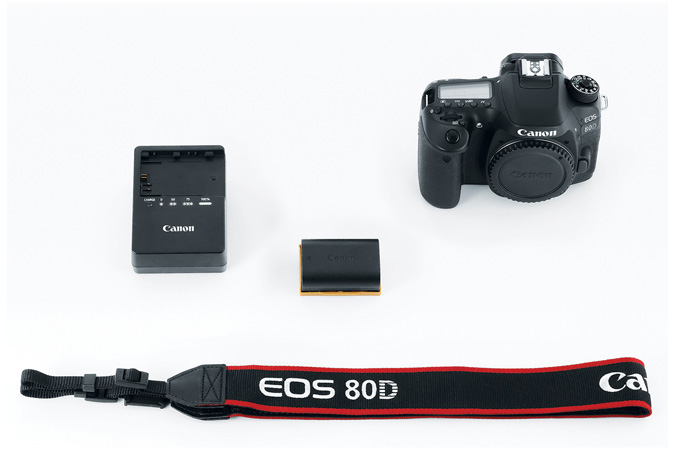 Canon EOS 80D DSLR Camera Kit (EF-S 18-135mm f/3.5-5.6 IS USM)