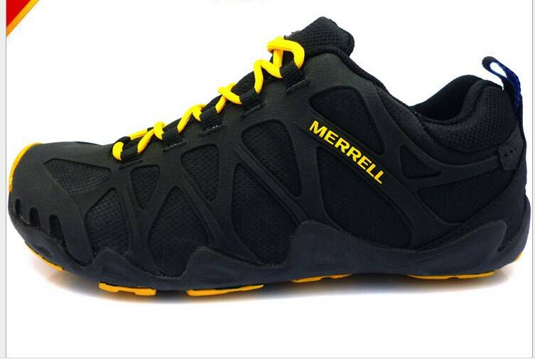 รองเท้าเดินป่า outdoor.. Merrell สีดำ... ใหม่ แท้