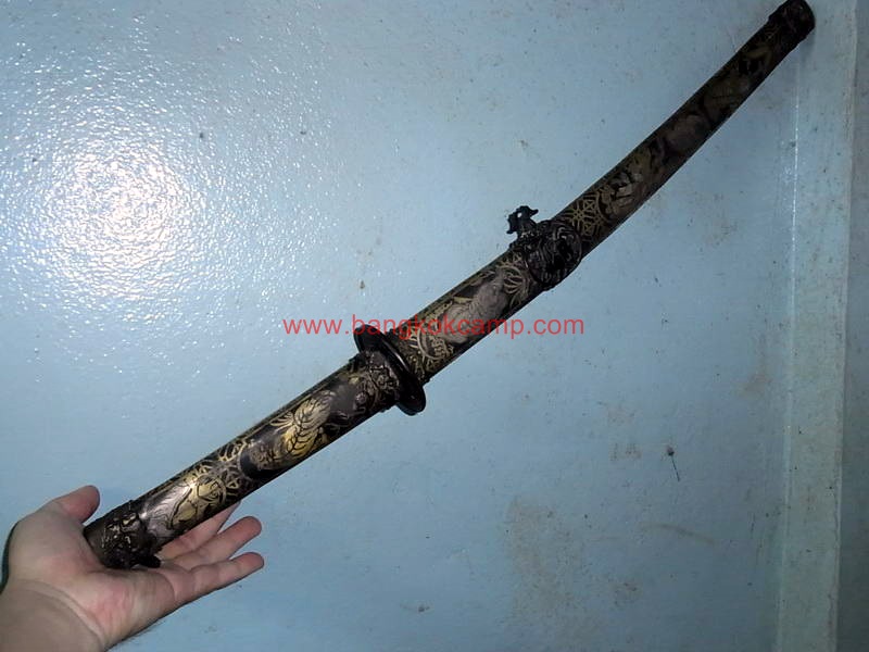 ดาบซามูไร ลายเสือ ขนาดกลาง ใบมีดเป็นเหล็กลาย (ใบมีดดามัสกัส)