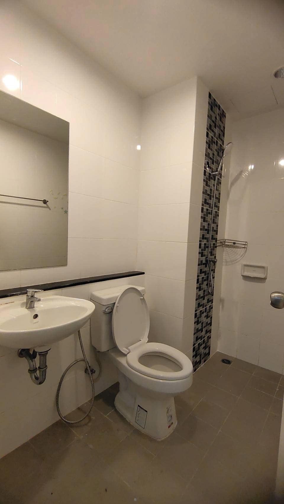 ให้เช่าคอนโด UNIO Charan 3 (ยูนิโอ คอนโด จรัญฯ 3) 1 ห้องนอน ชั้น 6 ตึก J เห็นวิวสระ เพิ่งแต่งเสร็จ