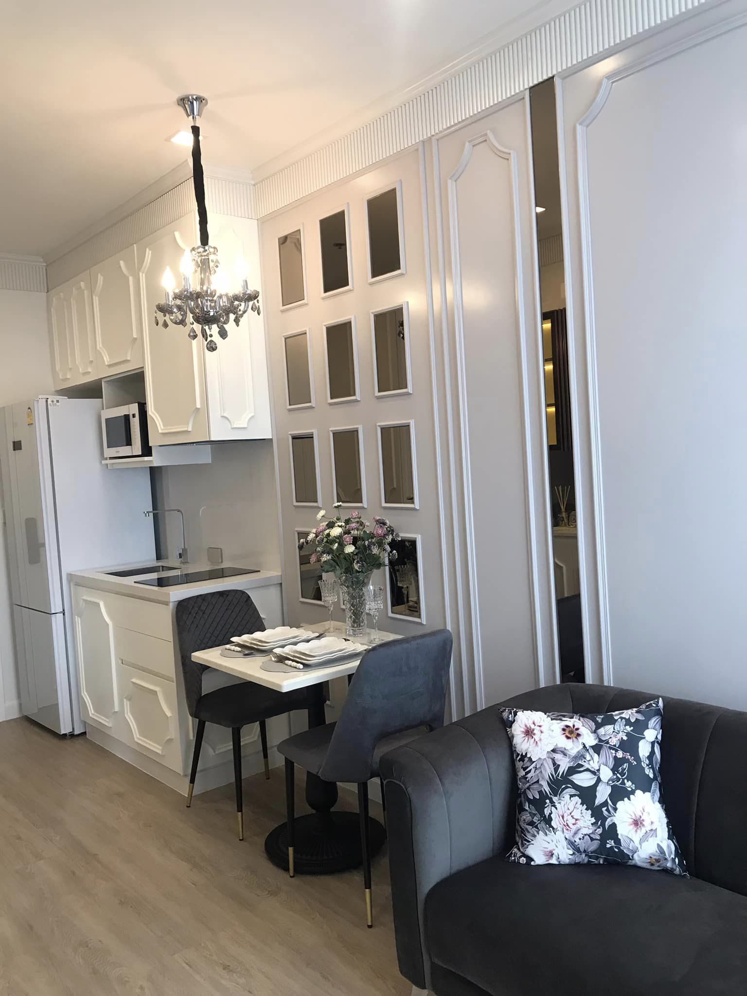 ให้เช่าคอนโด Noble State 39 : โนเบิล สเตท 39 ตกแต่งสไตล์โมเดิร์นคลาสสิค 1 ห้องนอน