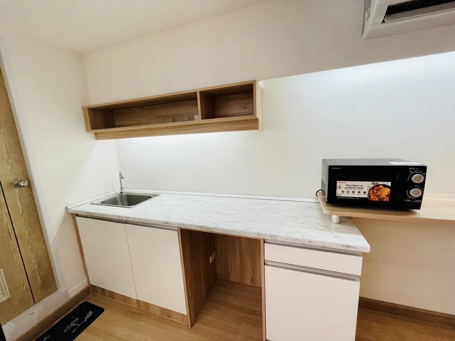 ให้เช่าคอนโด เลเวล คอนโด บางนา / For Rent Level Condo Bang Na (English below)