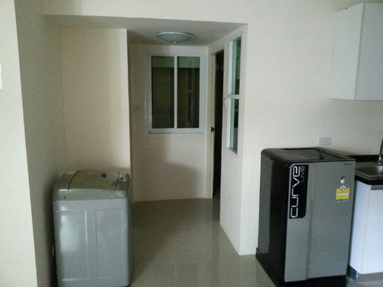 ขายคอนโด ชาร์โตว์อินทาวน์ พื้นที่ใช้สอย 62.30 ตารางเมตรอยู่ชั้น 2 จากทั้งหมด 8 ชั้น ราคา 3.9 ล้าน