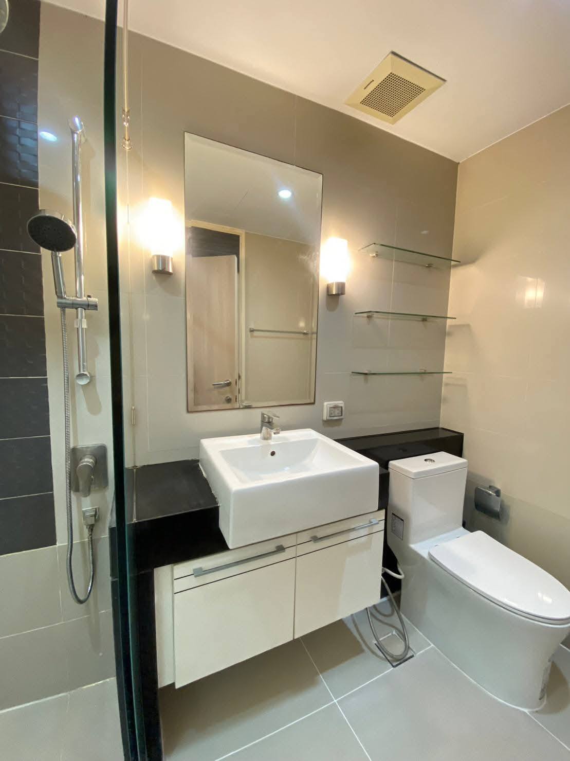 ให้เช่าด่วนก่อนเต็มคอนโด Supalai Premier @ Asoke (ศุภาลัย พรีเมียร์ แอท อโศก)