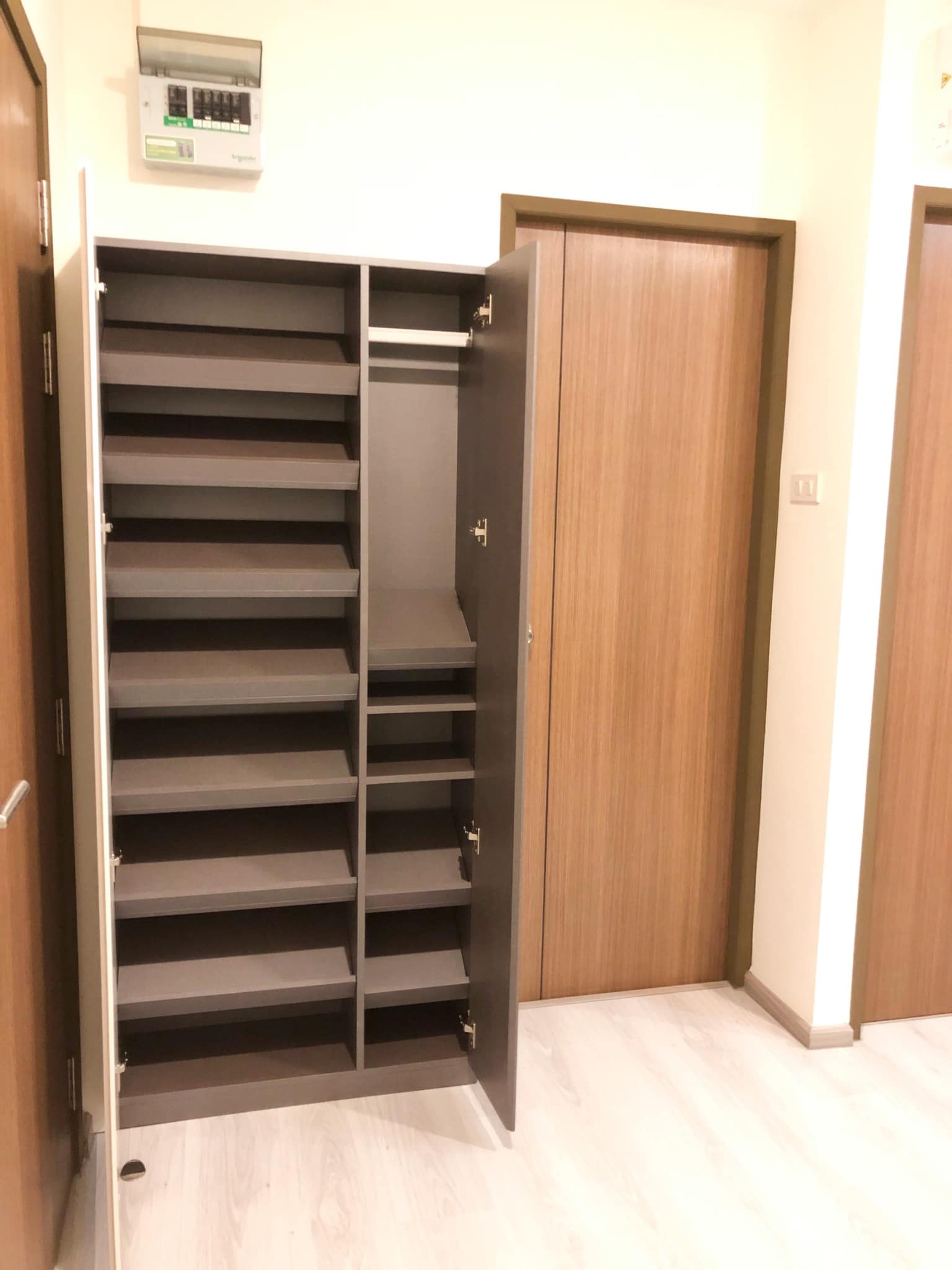 ให้เช่าคอนโด Zeen Condo Ngamwongwan31 (ซีน คอนโด งามวงศ์วาน 31) ** ห้องมุม ** 1 ห้องนอน 1 ห้องน้ำ 1 ห้องนั่งเล่น ห้องขนาด 28.5 ตร.ม.