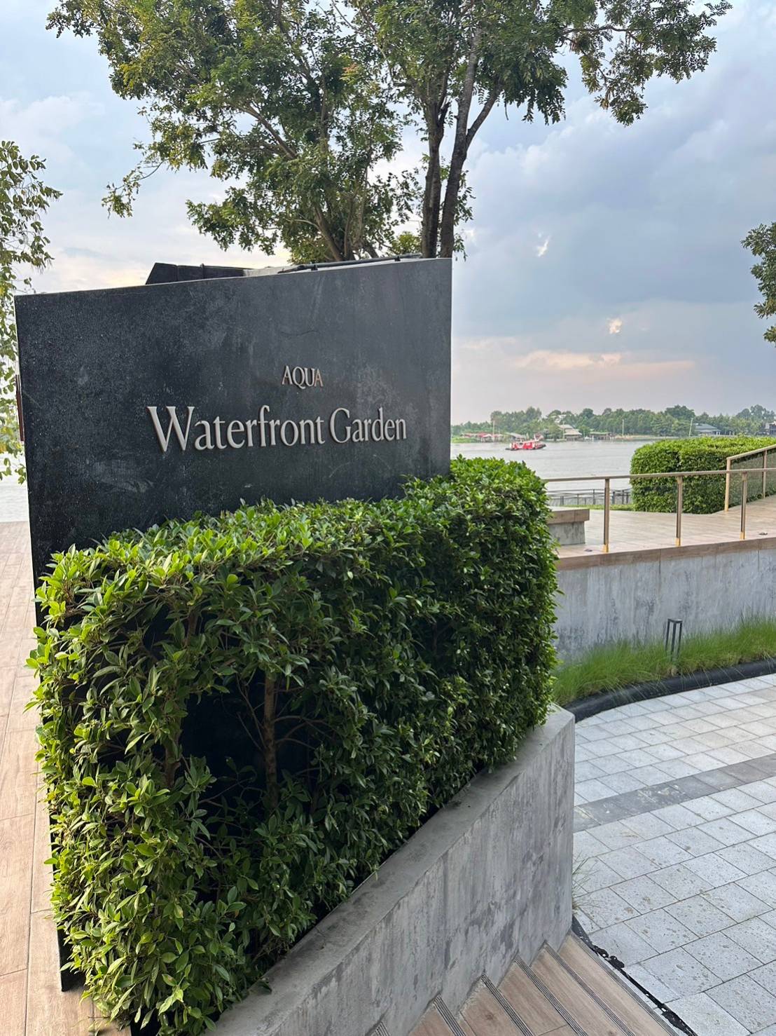 ขายคอนโด Politan Aqua 1 ห้องนอน 1 ห้องน้ำ ชั้น 48 ห้อง 29 ตรม. วิว เเม่น้ำ เลขที่ 11/1560 ที่จอดรถ 1 ที่ ขายราคา 3.35 ล้าน ค่าโอนคนละครึ่ง