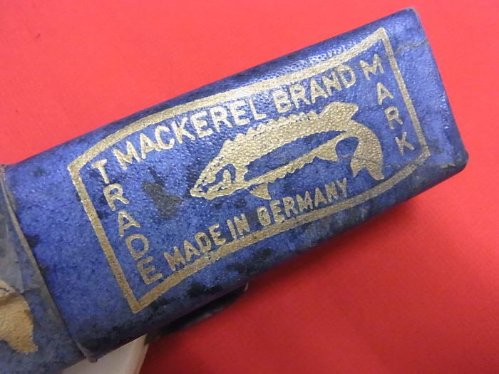 มีดโกนโบราณ.ปลาMACKEREL เยอรมัน กล่องครบ สภาพสมบูรณ์