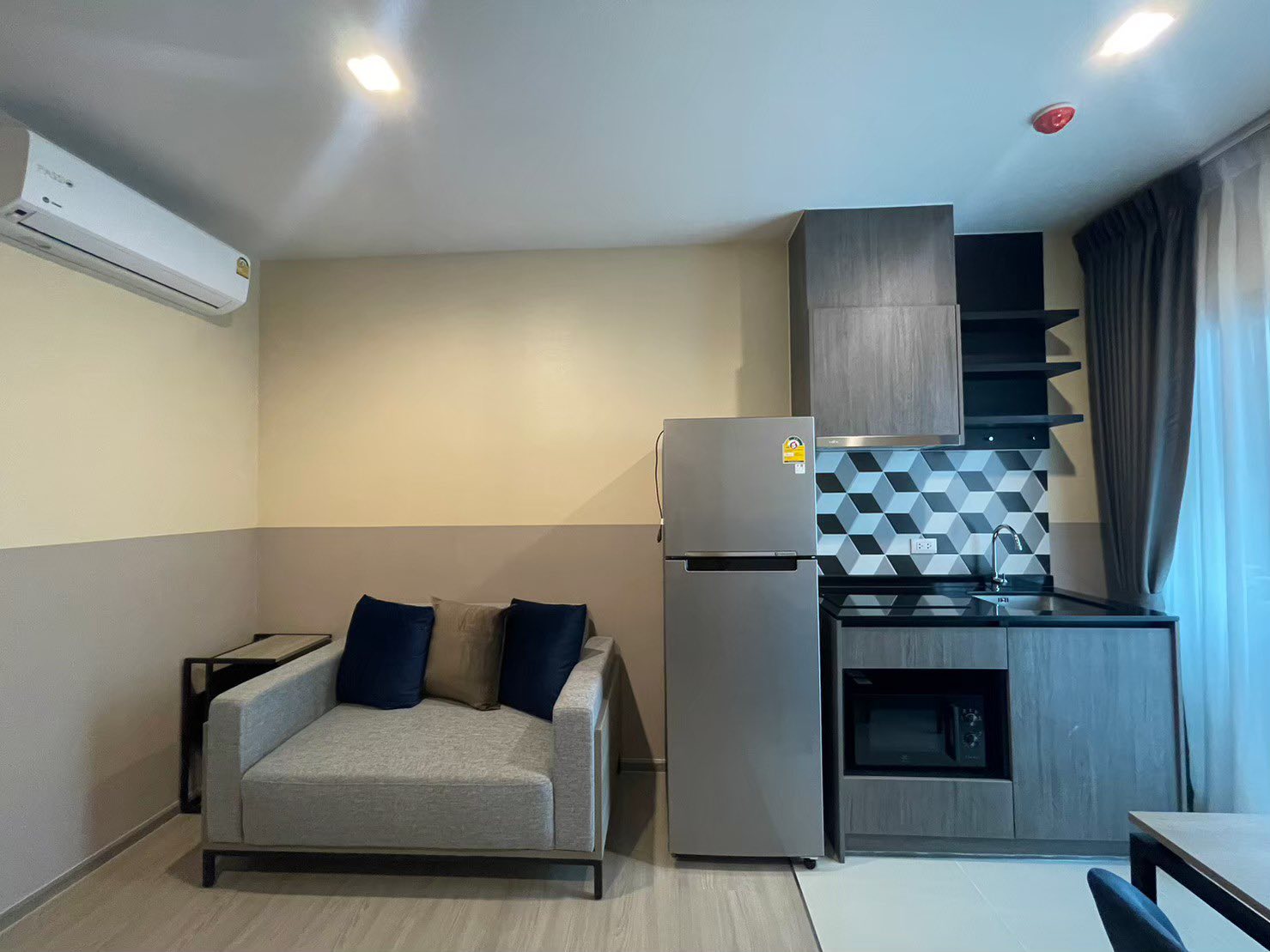 🏢 ปล่อยเช่า คอนโด The Base เพชรบุรี-ทองหล่อ (THE BASE Phetchaburi-Thonglor)