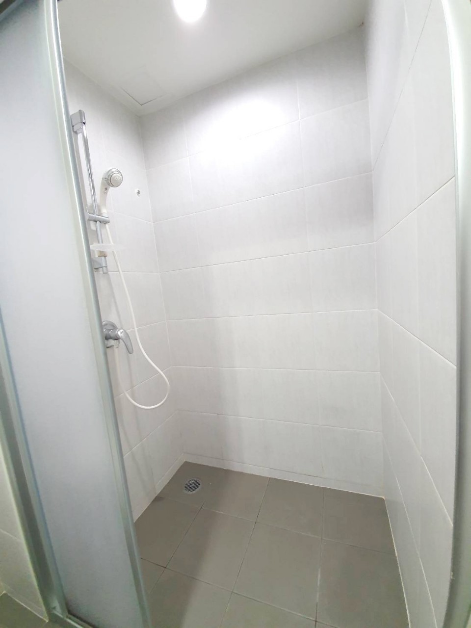 ขายคอนโด Lumpini Place Suksawat - Rama 2 ลุมพินี เพลส สุขสวัสดิ์ - พระราม 2 ห้องใหญ่ 1 ห้องนอน 1 ห้องน้ำ ขนาด 41 ตรม. ห้องมุม มีทั้งหมด 35 ชั้น