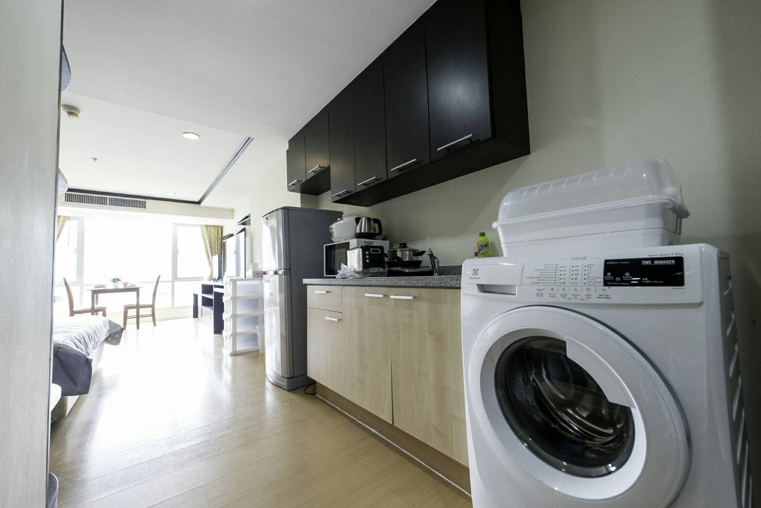 ให้เช่าคอนโด The Trendy Condominium (เดอะ เทรนดี้ คอนโดมิเนียม ) ห้องสตุดิโอ ขนาด 36 ตรม ชั้น 8 ห้องแต่งครบพร้อมอยู่