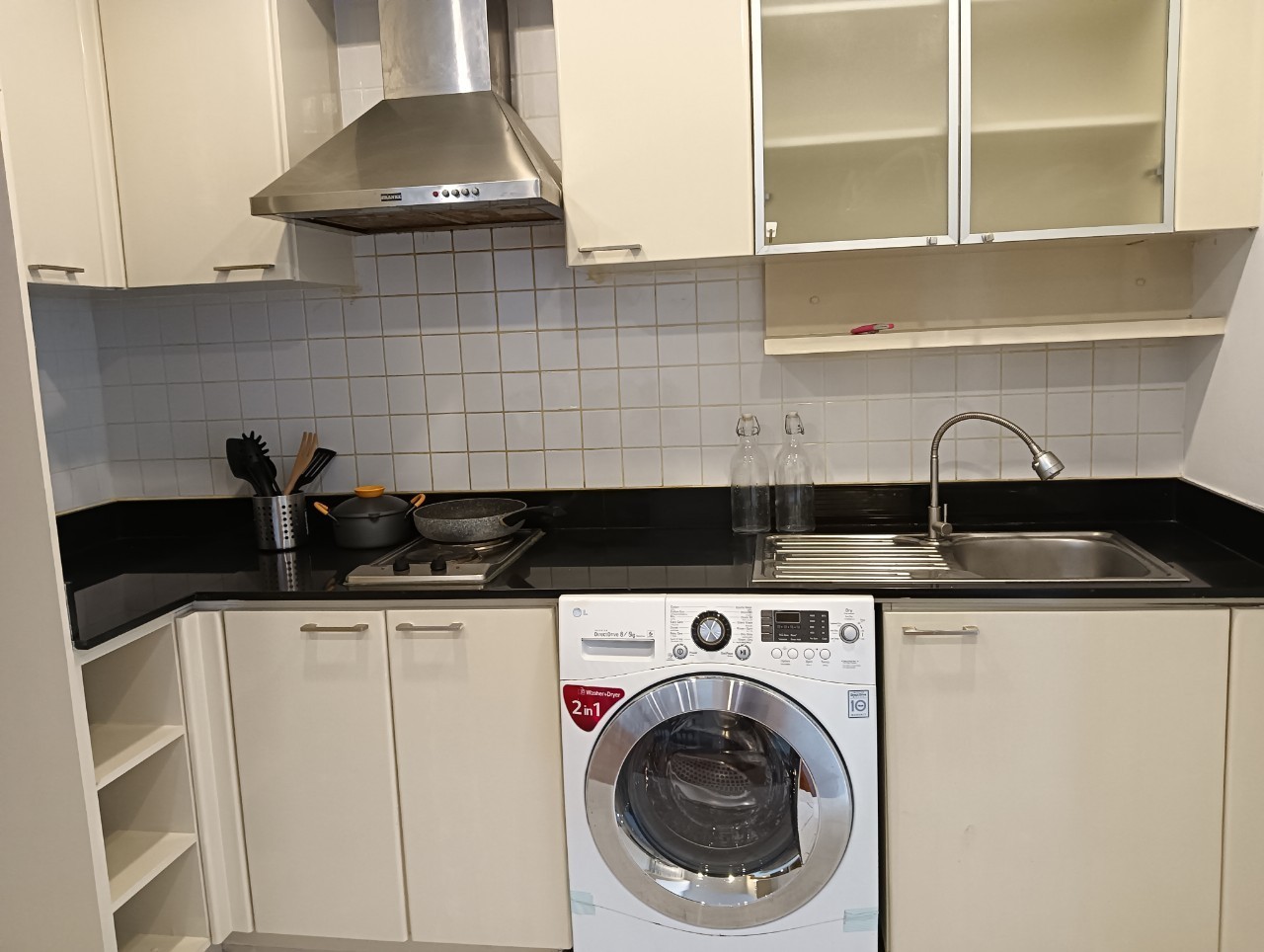 ให้เช่าคอนโด Baan Siri Silom (บ้าน สิริ สีลม) ขนาดพื้นที่ใช้สอย 60.72 ตารางเมตร 1 ห้องนอน