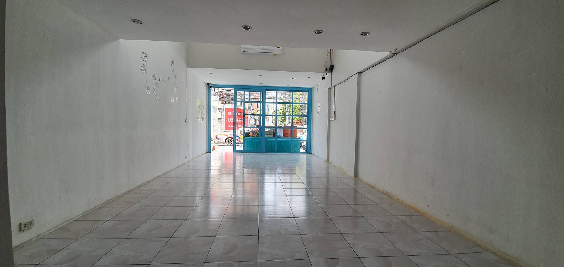 ให้เช่าตึกแถวใกล้ BTS พร้อมพงษ์ ติดกับ Fuji/UFM supermarket