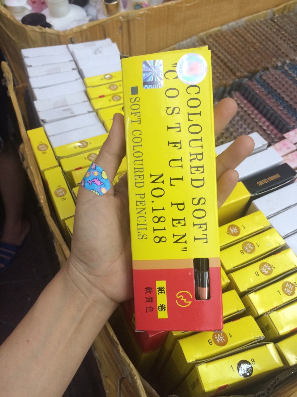 ดินสอเขียนคิ้วเชือกดึง ราคาส่ง 12 โหลๆละ 220฿ (คละสีได้)