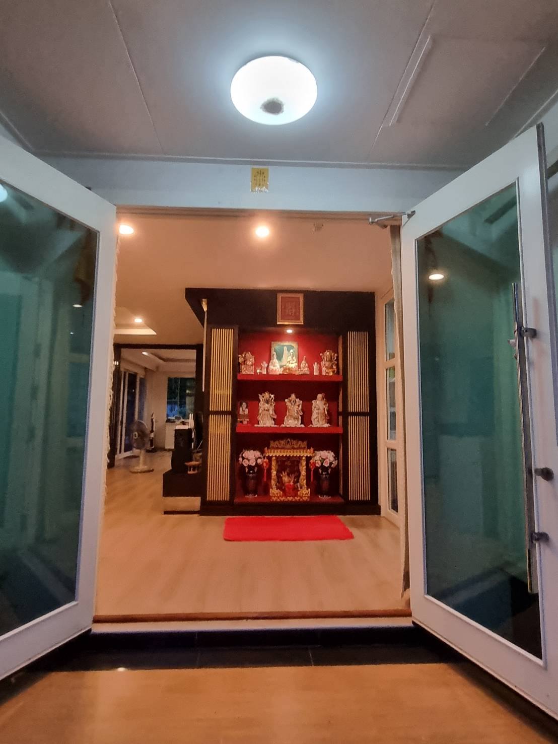 🏡 ให้เช่าบ้านเดี่ยวหรู หมู่บ้านบ้านลาดพร้าว Exclusive 📍 ถนนเลียบด่วนเอกมัย–รามอินทรา (ตรงข้าม The Crystal Park)