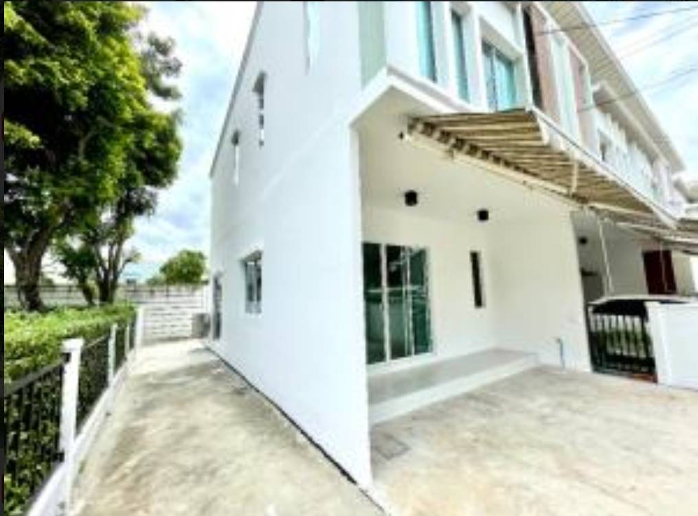 ขาย / ให้เช่าทาวน์โฮม 2 ชั้น โครงการ พลีโน่ วงแหวน-รามอินทรา Pleno Wongwaen-Ramintra 3 ห้องนอน 2 ห้องน้ำ ขนาด 29.9 ตรว