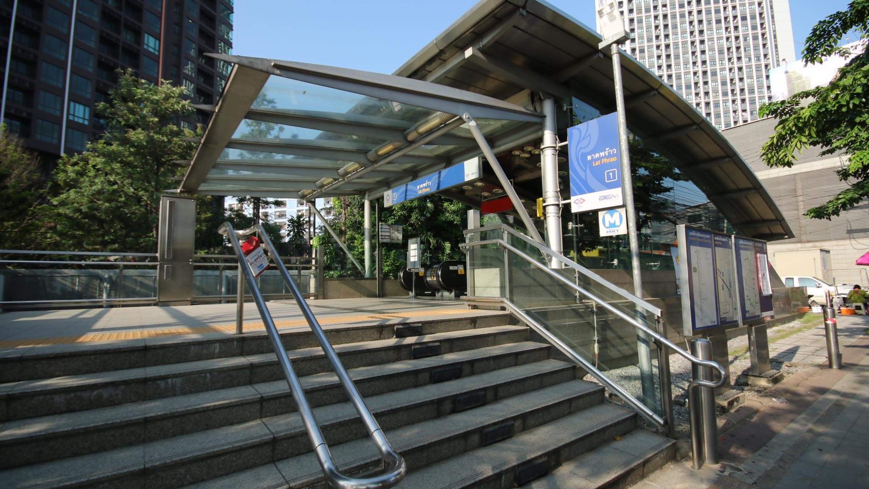 ให้เช่าคอนโด 2 นอน 2 น้ำ 18000 / เดือน โคงการ The Room Ratchada - Ladprao (เดอะ รูม รัชดา-ลาดพร้าว ) 2 ห้องนอน 2 ห้องน้ำ