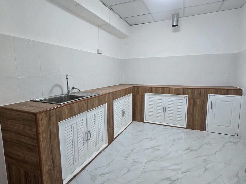 🏡 ขาย / ให้เช่าทาวน์เฮ้าส์ 2 ชั้น ซอยประชาราษฎร์บำเพ็ญ 16 แยก 3 / For Sale or Rent Townhouse Pracharat Bamphen 16 Soi 3