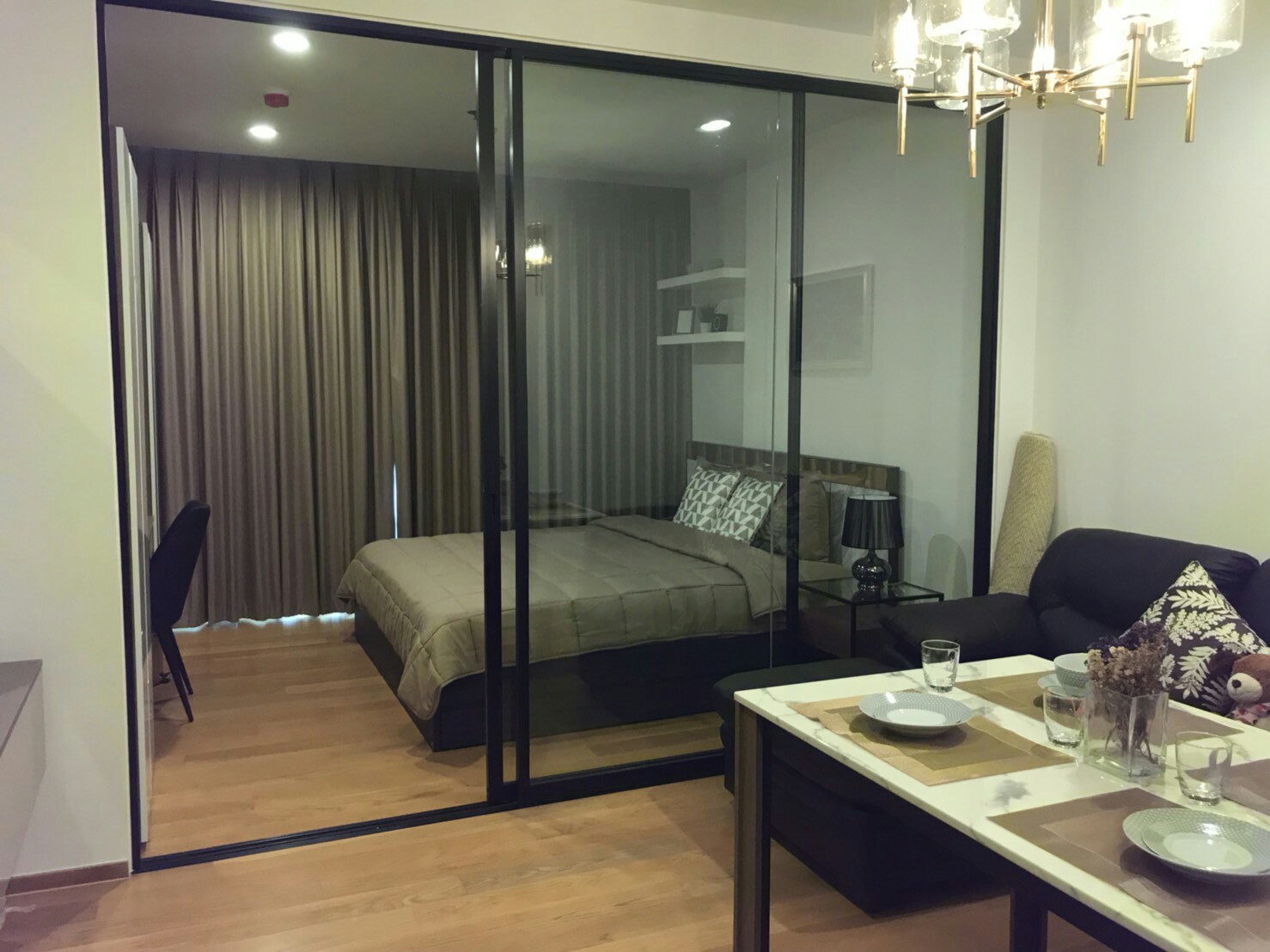 ให้เช่าคอนโด Noble Revo Silom (โนเบิล รีโว สีลม) 1 ห้องนอน 1 ห้องน้ำ