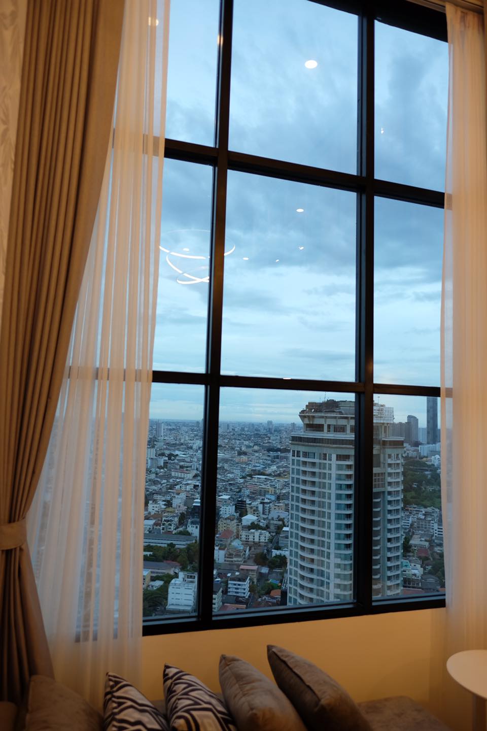 ให้เช่า Knightsbridge Prime Sathorn (ไนท์ บริดจ์ ไพร์ม สาทร) แบบห้อง Double duplex **คอนโดใหม่ ห้องใหม่*