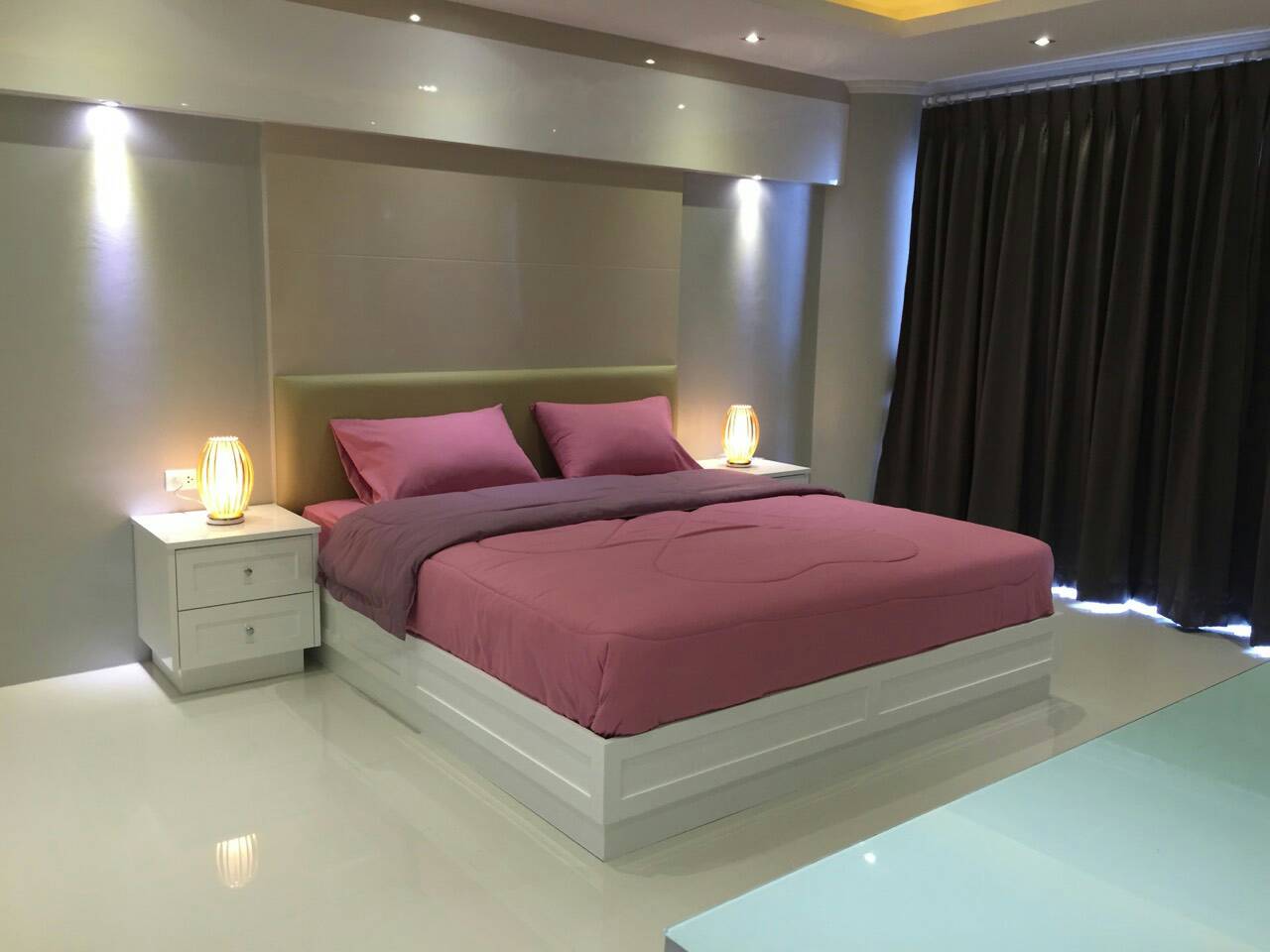 ขายคอนโดPark Beach Condominium (ปาร์ค บีช คอนโดมิเนียม) 3 ห้องนอน 2 ห้องน้ำ 3 ระเบียง ขนาด 174 ตรม