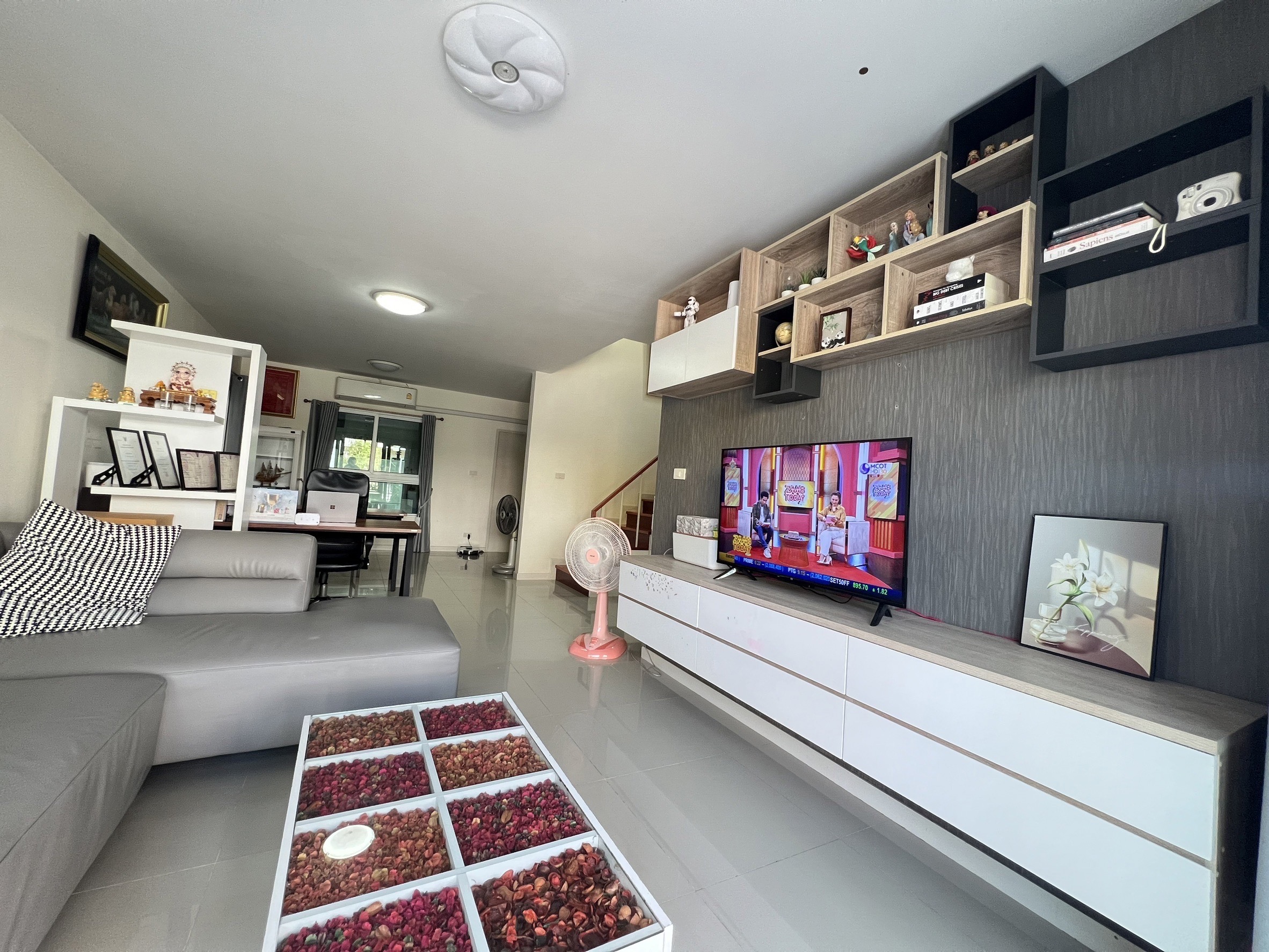 ขาย / ให้เช่า ทาวน์โฮม 2 ชั้น หมู่บ้านประภาทรัพย์ รามอินทรา-หทัยราษฎร์ ขาย 3.6 ล้าน