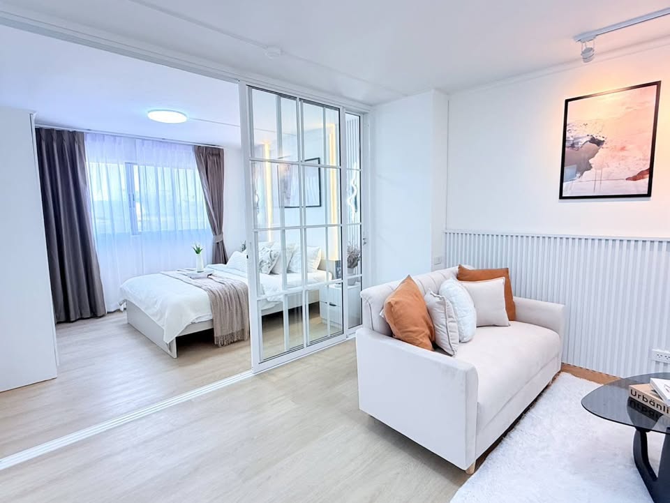 ขายด่วน! ห้องมุมสุดไพรเวท ลุมพินีเซ็นเตอร์ ตึก E – สวยจัด รอเจ้าของที่ใช่! เพียง 1.65 ล้านบาท เท่านั้น!