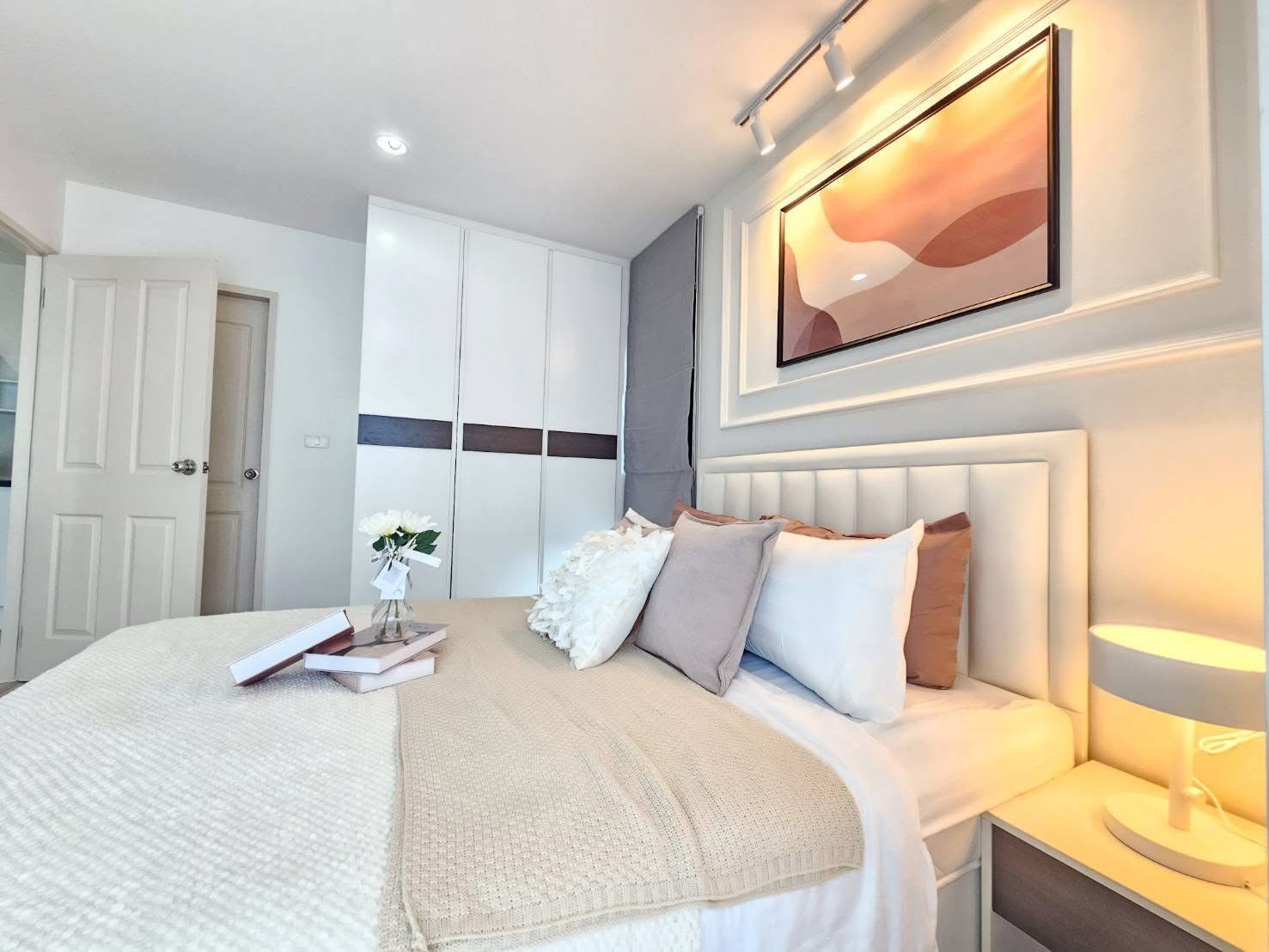 ขายคอนโด ฮอลล์มาร์ค งามวงศ์วาน / For Sale Hallmark Ngamwongwan (English below)