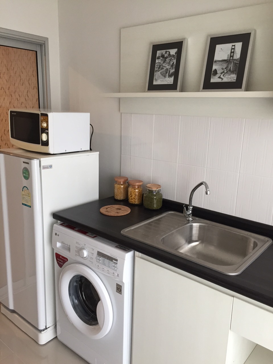 คอนโด Aspire พระรามเก้า ขาย 2 Bed Room พื้นที่ 50 ตร.ม หรูหราแต่งเต็มราคาถูกวิวสวยพร้อมอยู่ ขายราคา 5.2 ล้าน