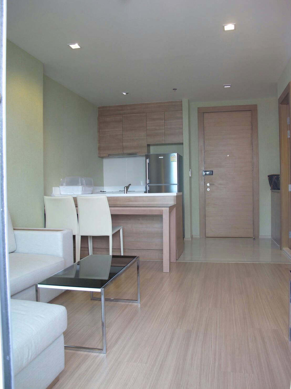 ให้เช่าอนโด ริทึม รัชดา-ห้วยขวาง / RHYTHM RATCHADA-HUAIKWANG ห้อง 1 ห้องนอน 1 ห้องน้ำ 1 ห้องครัว 1 ห้องนั่งเล่น