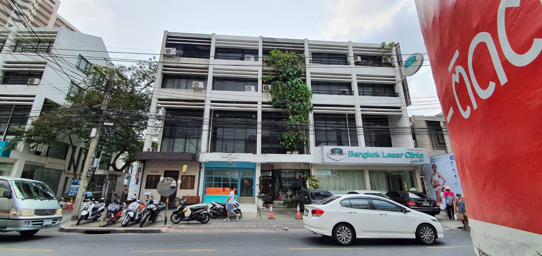 ให้เช่าตึกแถวใกล้ BTS พร้อมพงษ์ ติดกับ Fuji/UFM supermarket