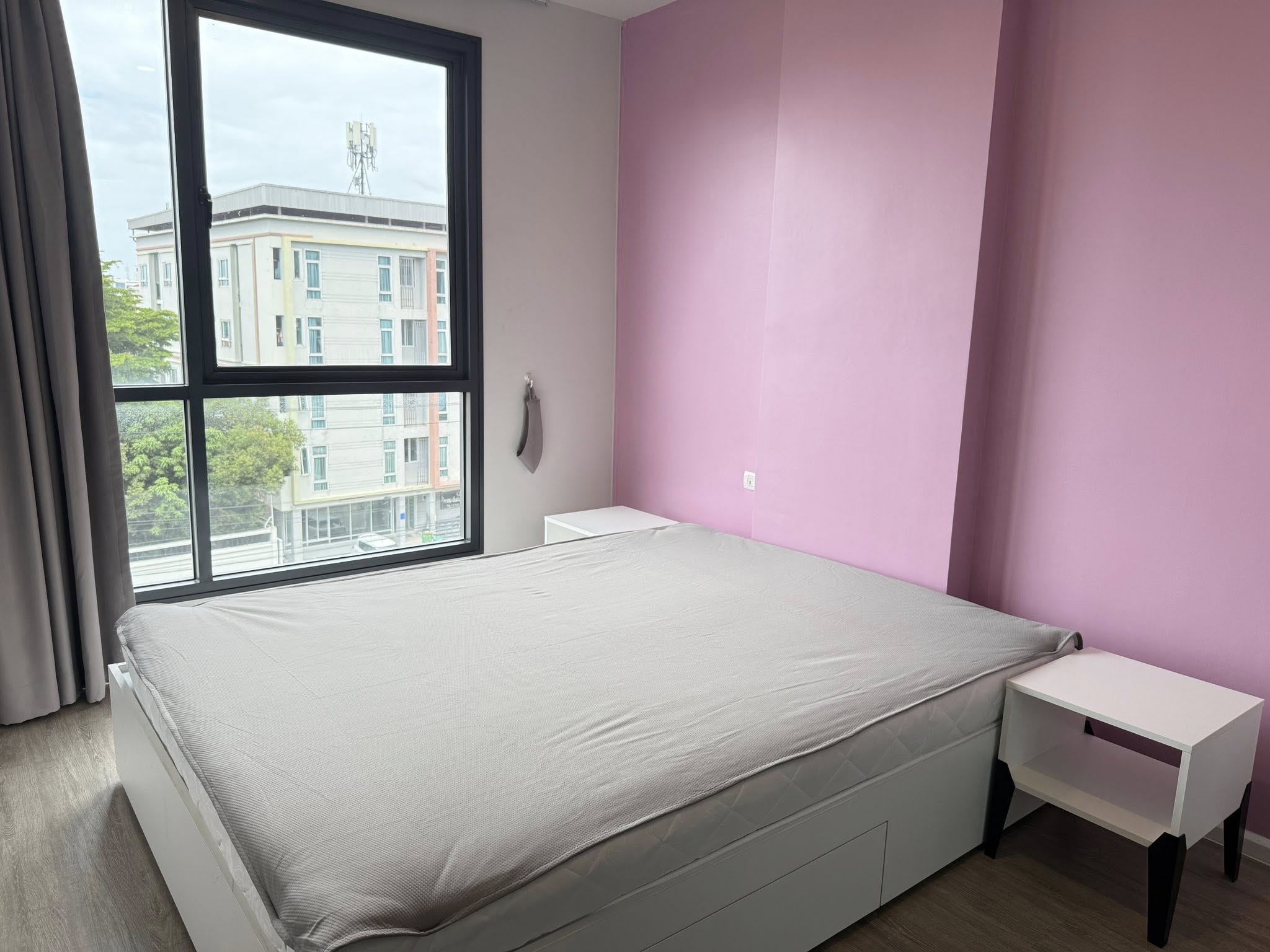 ให้เช่า คอนโด บลู สุขุมวิท 105 (Blue Sukhumvit 105 Condo For Rent) ใกล้ MRT ศรีลาซาล และ BTS แบริ่ง เดินทางสะดวก