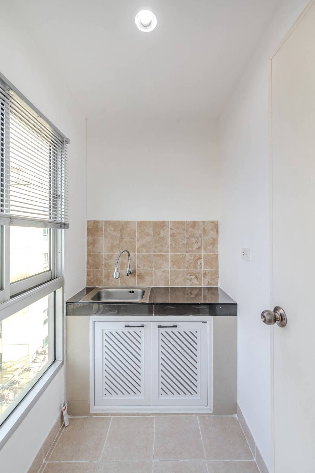 ✨ ขาย Regent Home 6/1 ประชาชื่น (รีเจ้นท์ โฮม 6/1) ✨คอนโด Low-rise 8 ชั้น ทำเลดี ราคาน่าจับจอง พร้อมเข้าอยู่ทันที