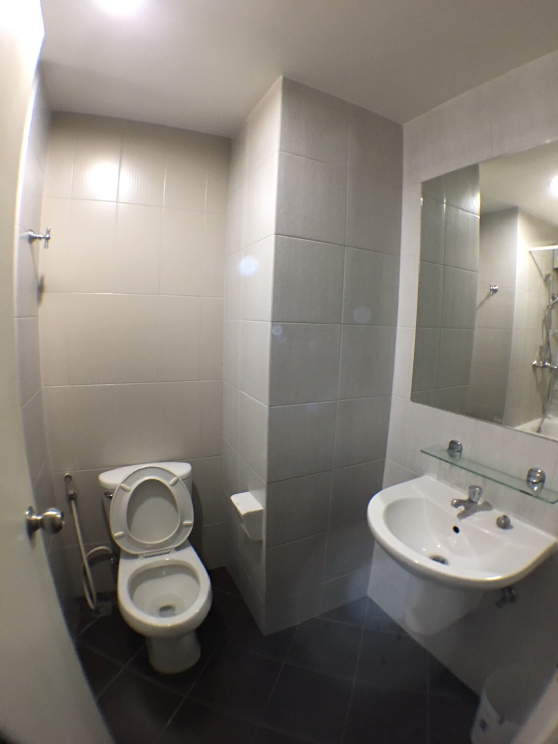 condo for rent at Condo One X Sukhumvit 26 on Sukhumvit 26. > Rental price: 23,000-25,000 Baht/month