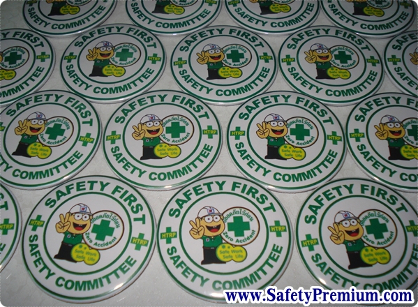 ตัวอย่างเข็มกลัด Safety Committee 58mm.