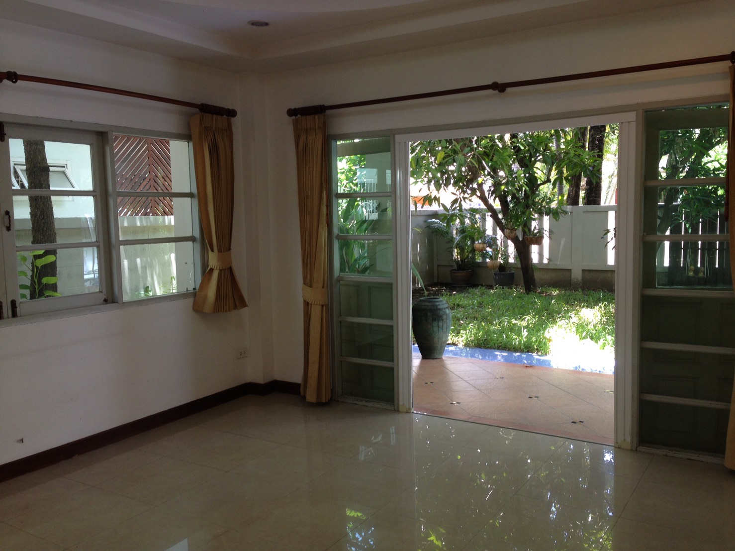 ให้เช่าบ้านเดี่ยว 2 ชั้น หมู่บ้าน ทองสถิตย์ วิลล่า 3 ห้องนอน 3 ห้องน้ำ 76 ตร.ว