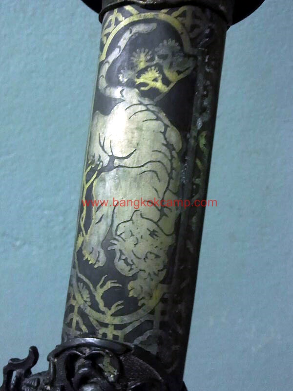 ดาบซามูไร ลายเสือ ขนาดกลาง ใบมีดเป็นเหล็กลาย (ใบมีดดามัสกัส)