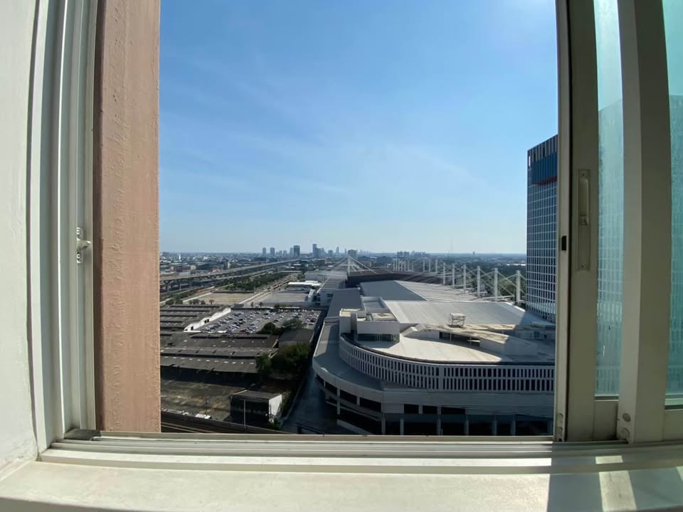 ให้เช่าคอนโด The Coast Bangkok (เดอะ โคสต์ บางกอก) ตึก A ชั้น 17 วิวสวย ลมดี ติด BTS บางนา เดินเพียง 2 นาทีถึงสถานี สะดวกทั้งเดินทางและใช้ชีวิตในเมือง!