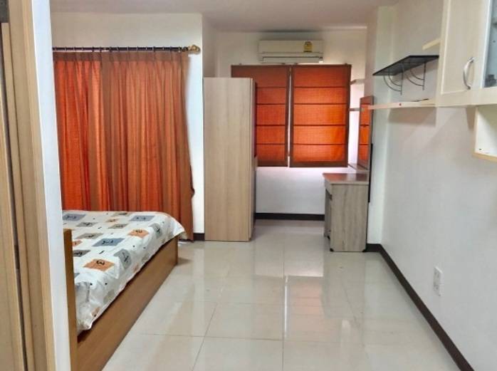 ให้เช่าคอนโด Nontarom Condo Park (นนทารมย์ คอนโด ปาร์ค) เดินทางทั้งรถโดยสารมีรถ 2 แถวออกไป ถ.จรัญ บางขุนนนท์ รพ.ศิริราชตลอด