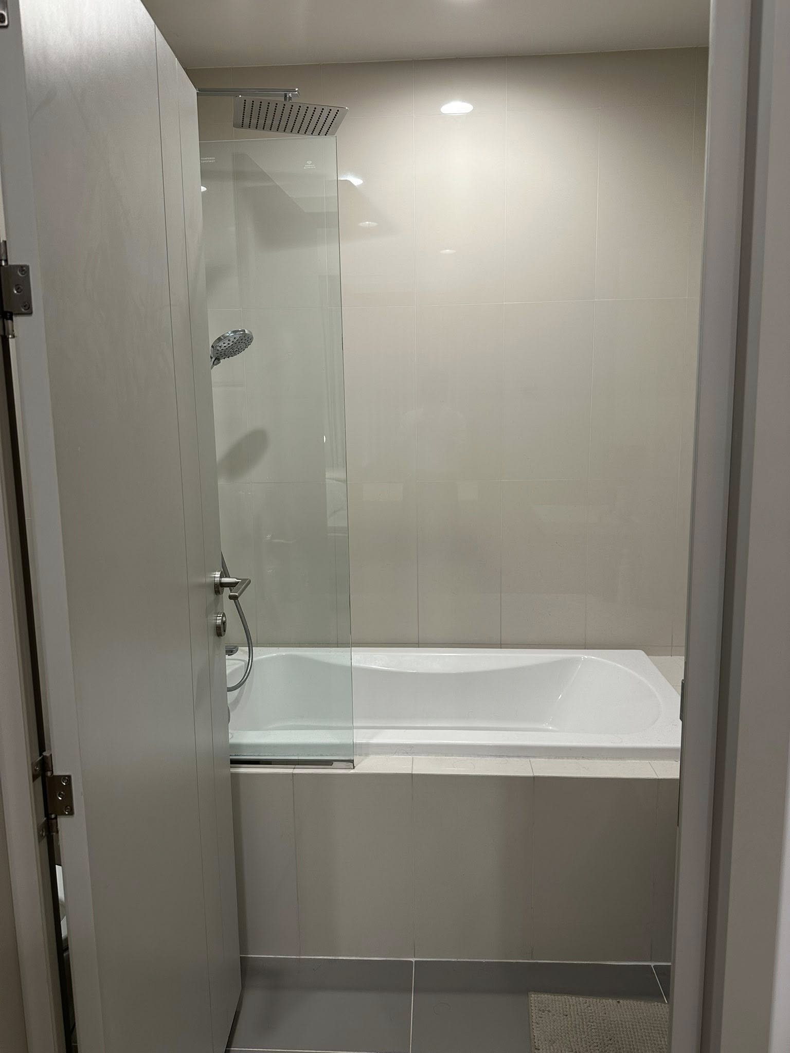 ðĄâĻ āđāļŦāđāđāļāđāļē / āļāļēāļĒ āļāļāļāđāļ āđāļāļāļ° āđāļŪāļēāļŠāđ āļŠāļļāļāļļāļĄāļ§āļīāļ 36 / Oka Haus Sukhumvit 36 âĻ