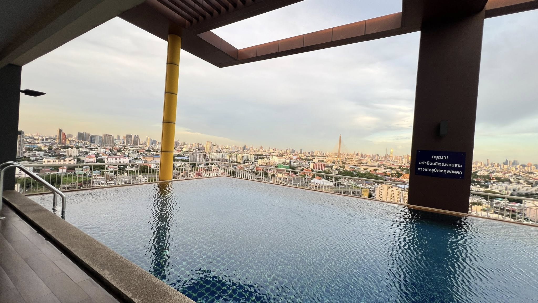 ขาย/ให้เช่า คอนโด IVY Residences ปิ่นเกล้า ติดห้างพาต้า ห้องมุม ชั้นสูง วิวสวย พร้อมเข้าอยู่! | 1 ห้องนอน | 1 ห้องน้ำ | ขนาด 43 ตร.ม.