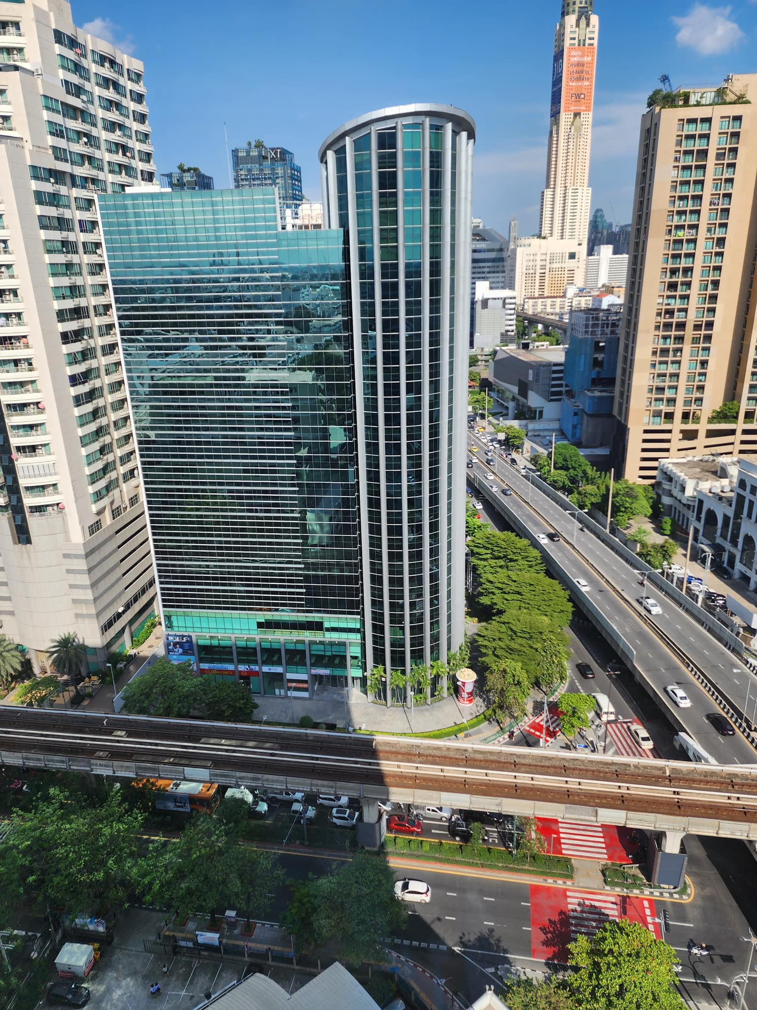 ให้เช่าคอนโดที่สุดแห่งโลเคชั่น พญาไท เพลส - ติด BTS พญาไท ปล่อยเช่าห้องสตูดิโอ ขนาด 29 ตร.ม. ชั้น 22 เพิ่งรีโนเวท