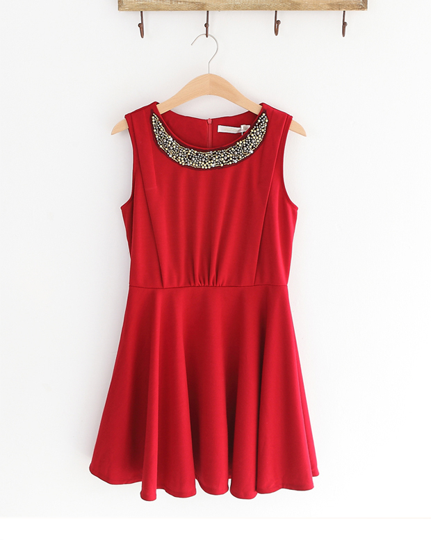 dress ชุดเดรสแฟชั่น ชุดทํางาน สีแดง แขนกุด คอกลม ผ้าคอตตอน