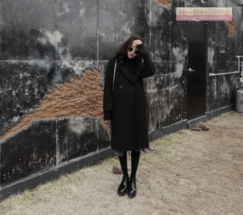 OverCoat เสื้อโค้ทกันหนาวตัวยาว สีดำ Classic เข้าได้กับทุกชุด งานดี ผ้าวูลเนื้อดี บุซับในกันลมอย่างดี พร้อมส่ง M