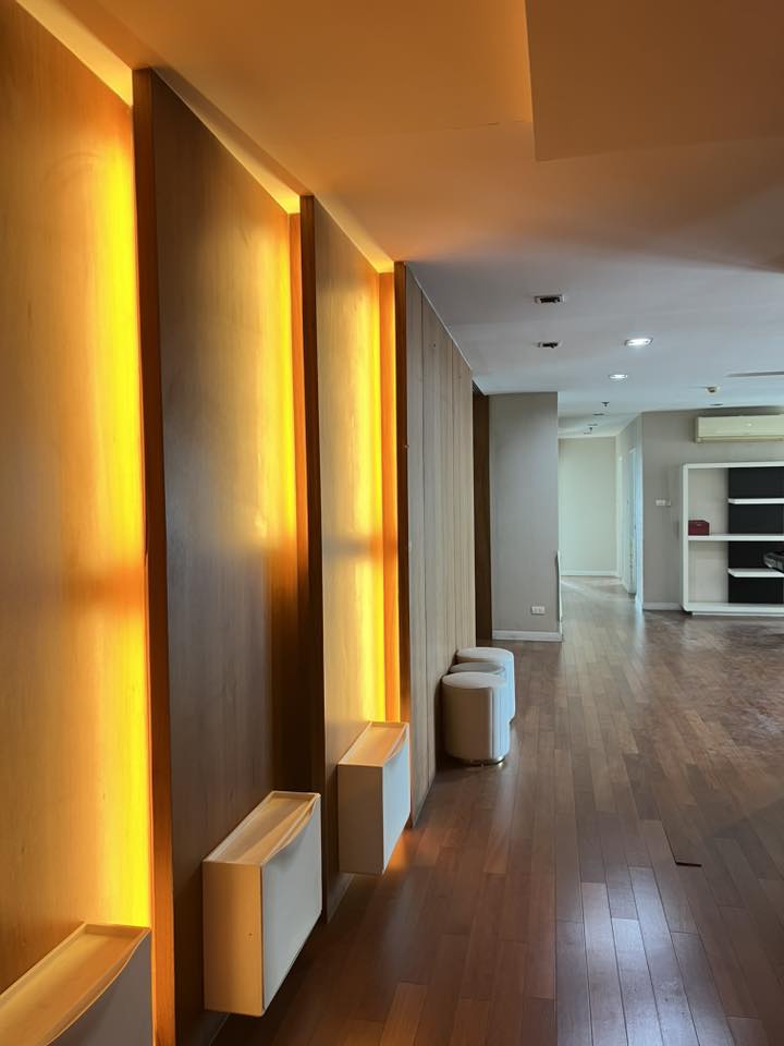 ให้เช่า / ขายคอนโด เบ็ล แกรนด์ พระราม 9 / For Sale Belle Grand Rama 9 (English below)