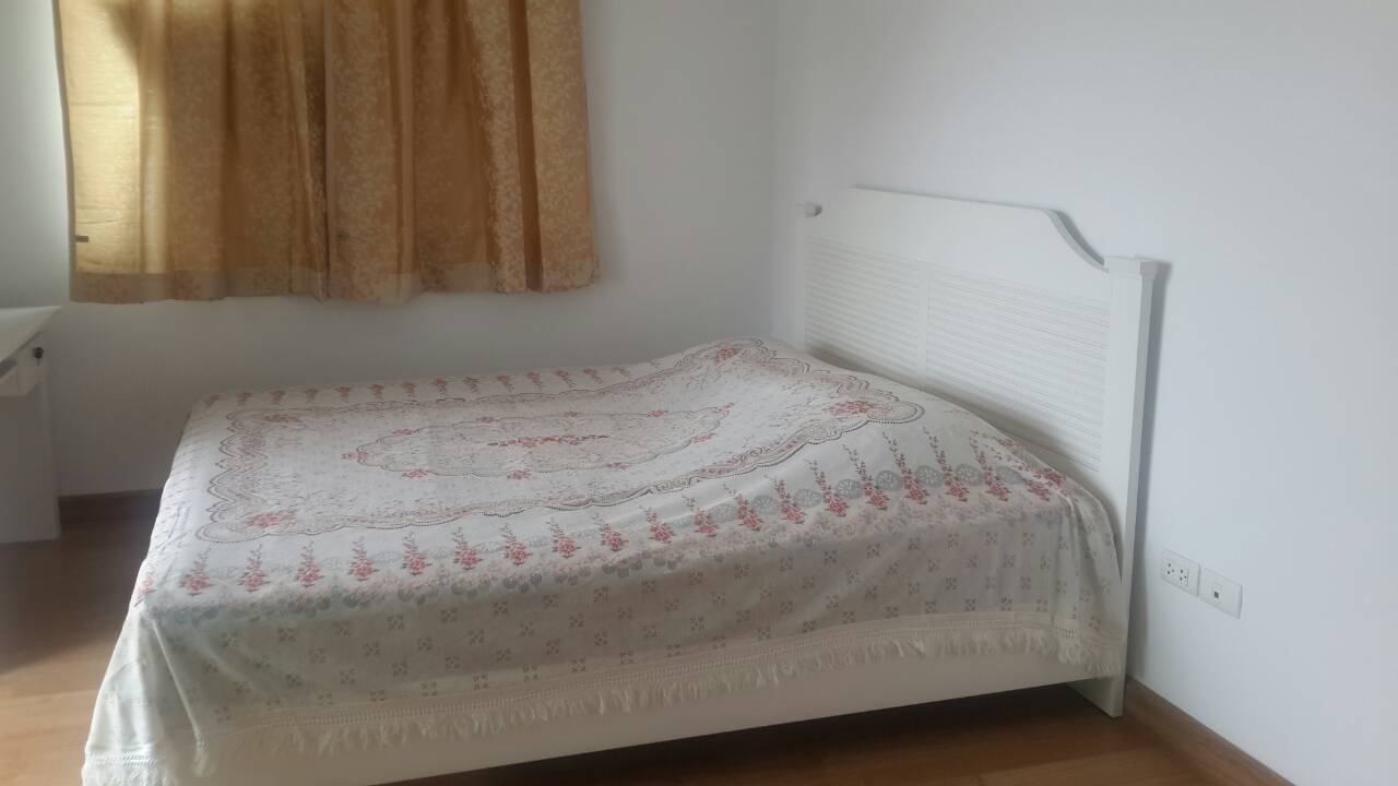 ให้เช่า/ขาย Condo Supalai Park Asoke-Ratchadaห้อง 2 bedroom 2 น้ำ ชั้น 15 พื้นที่ 64 ตร.ม ทิศใต้ เช่า 25,000 / เดือน ขาย 2.85 ล้าน วิว สระน้ำ แอร์พอร์ตลิ้ง พร้อมเฟอร์นิเจอร์(จอดรถได้2 คัน) ค่าใช้จ่ายวันโอน คนละครึ่ง